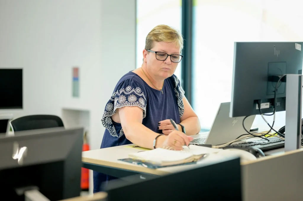 What Is A Bookkeeper And What Do They Do?